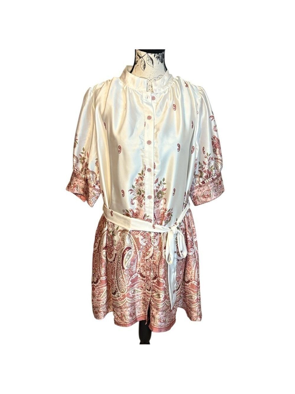 Fate Precious Paisley Satin Dress Mini Puff Sleeves
Cream and Pinks Size L New